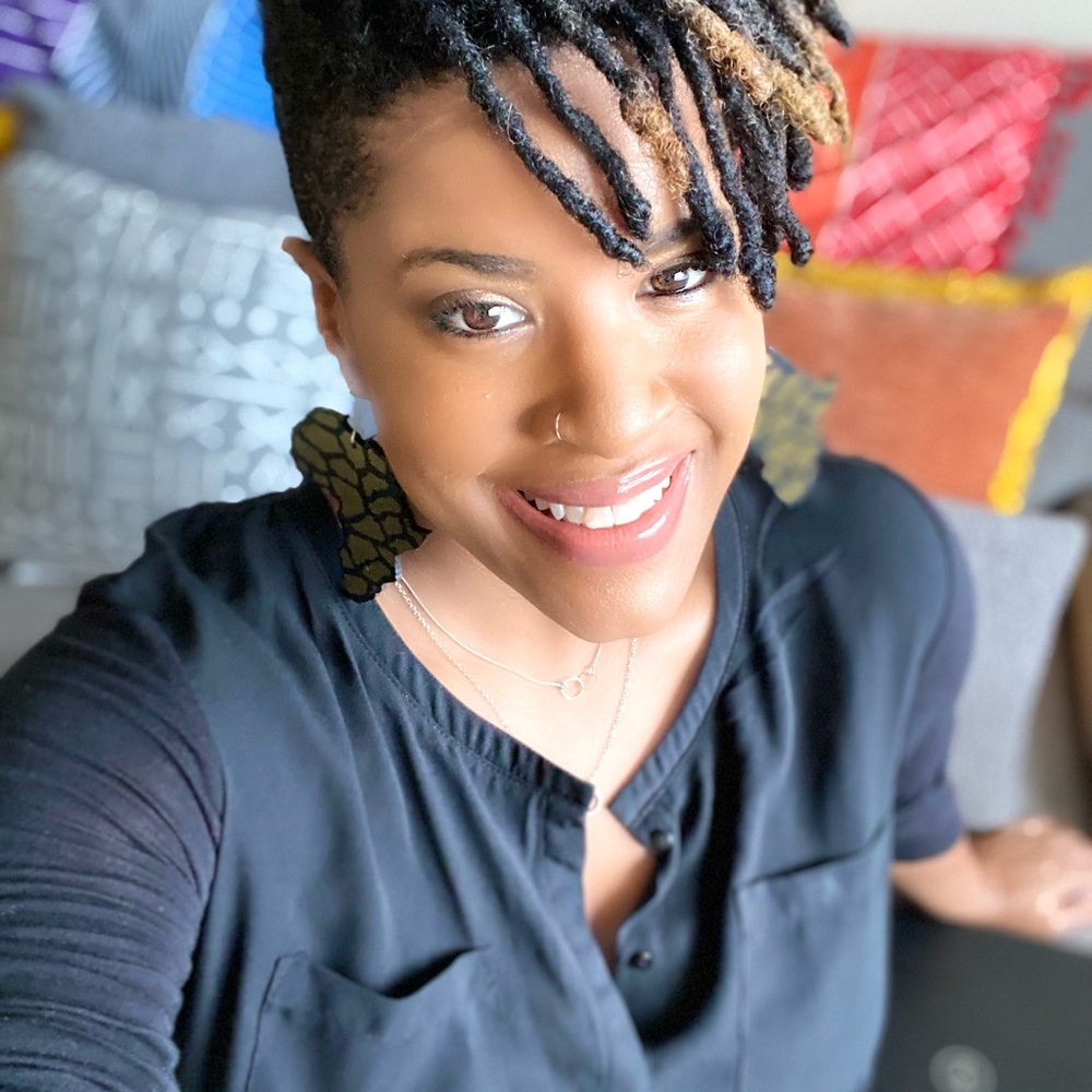 Meet your Posher, Miriam